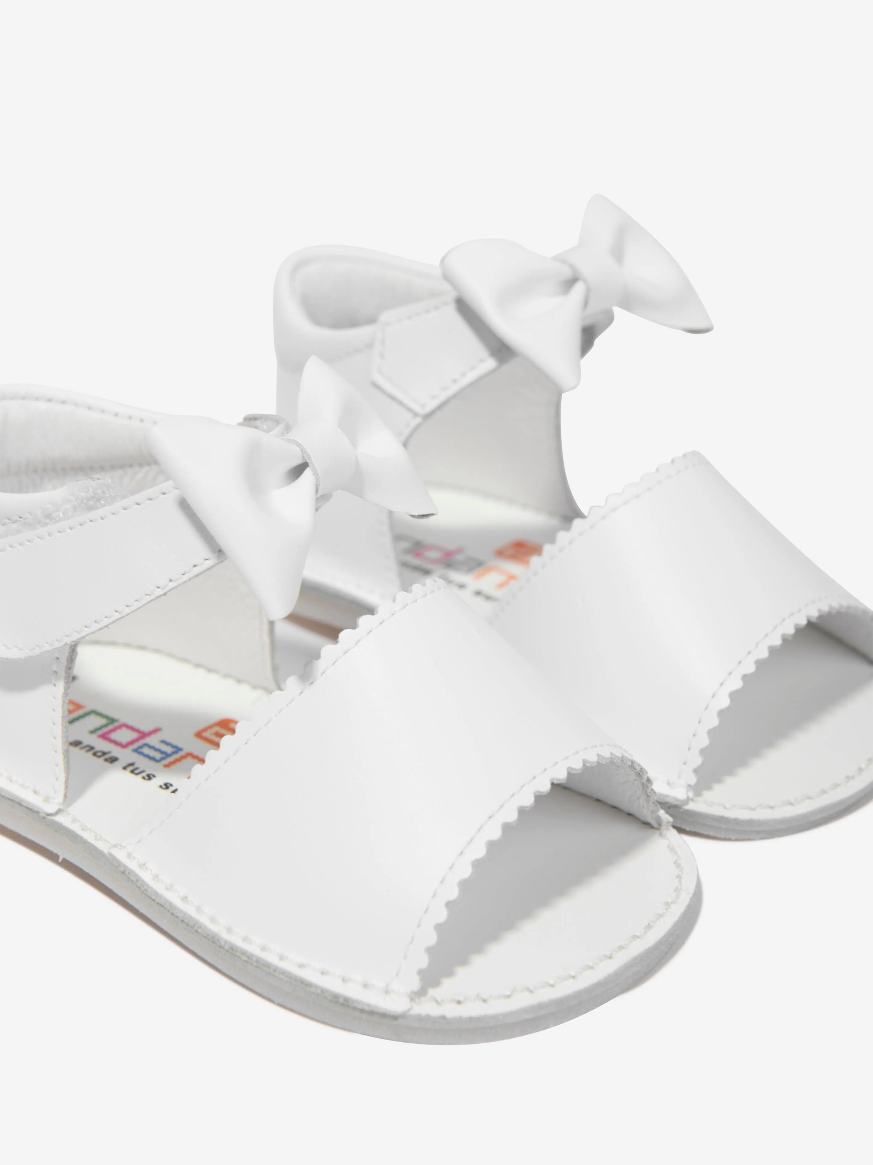 Andanines Baby Girls Leather Bow Sandals in White