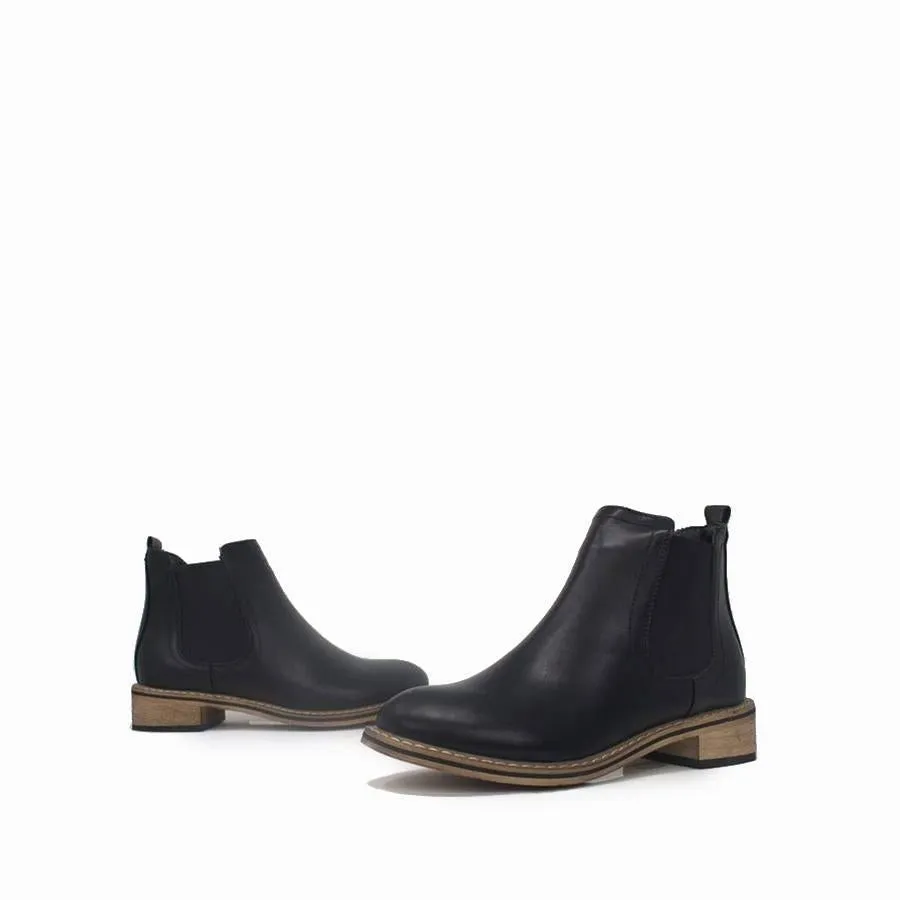 Cindy Chelsea Boot