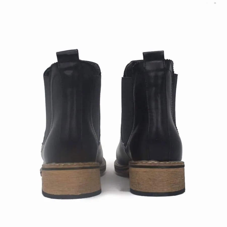 Cindy Chelsea Boot