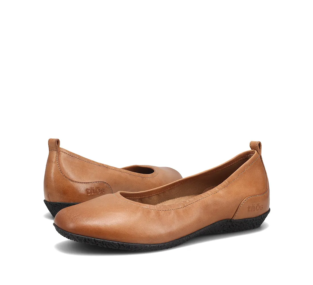 Women's Taos Chit Chat Color: Caramel